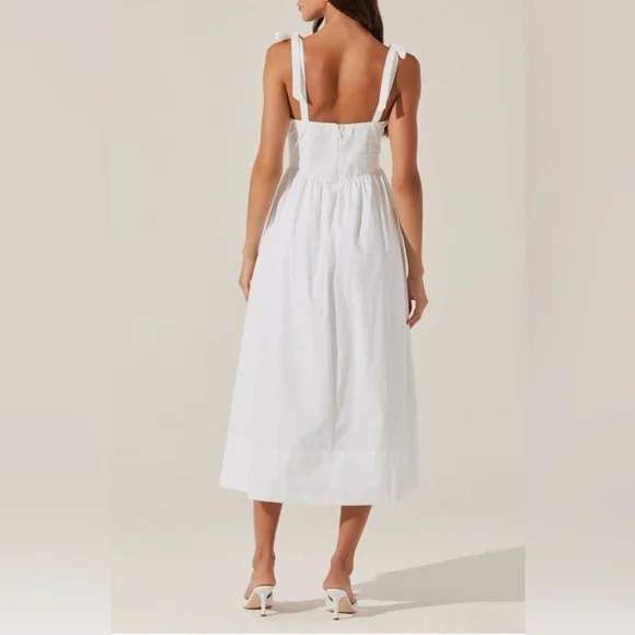 ASTR the Label Helia Sleeveless A-Line Dress White New - Picture 2 of 9